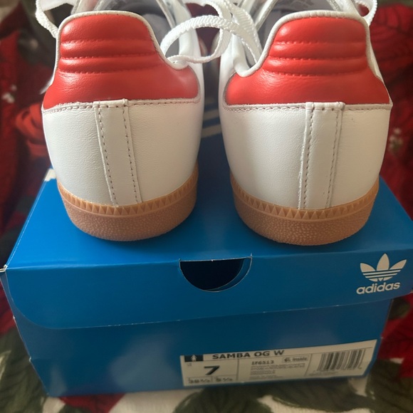 Adidas Women’s Samba OG Size 7 Brand New! Great Gift! - Picture 4 of 8